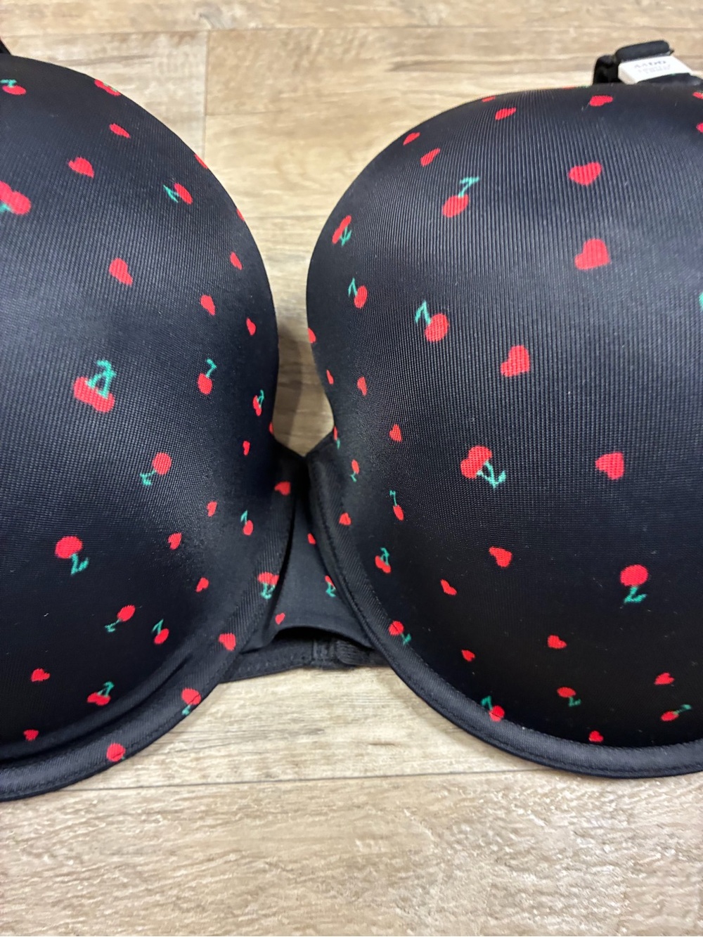 Victoria Secret PINK Wear Everywhere Lightly Lined T Shirt Cherry Print Bra - Picture 8 of 13